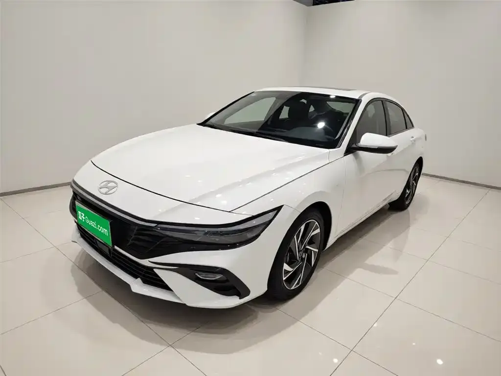 Hyundai Elantra 2023 из CN, фото 4