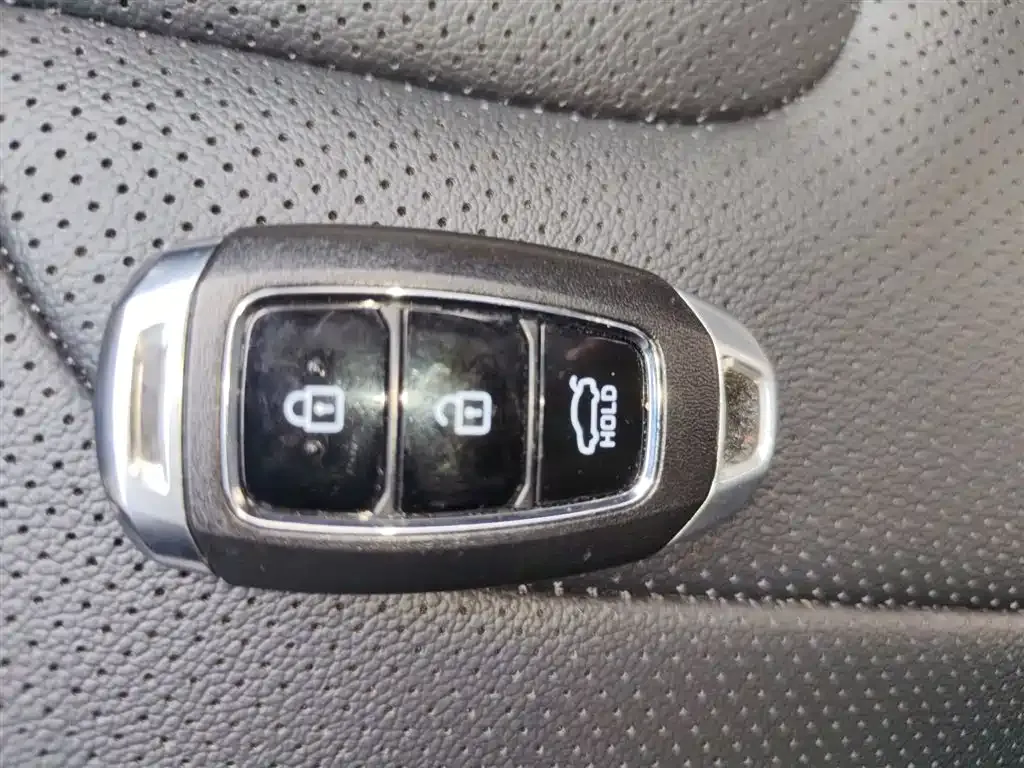 Hyundai Elantra 2023 из CN, фото 10