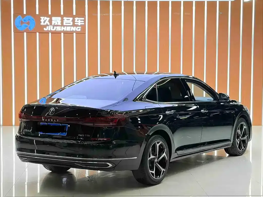 Volkswagen Passat — фото 4