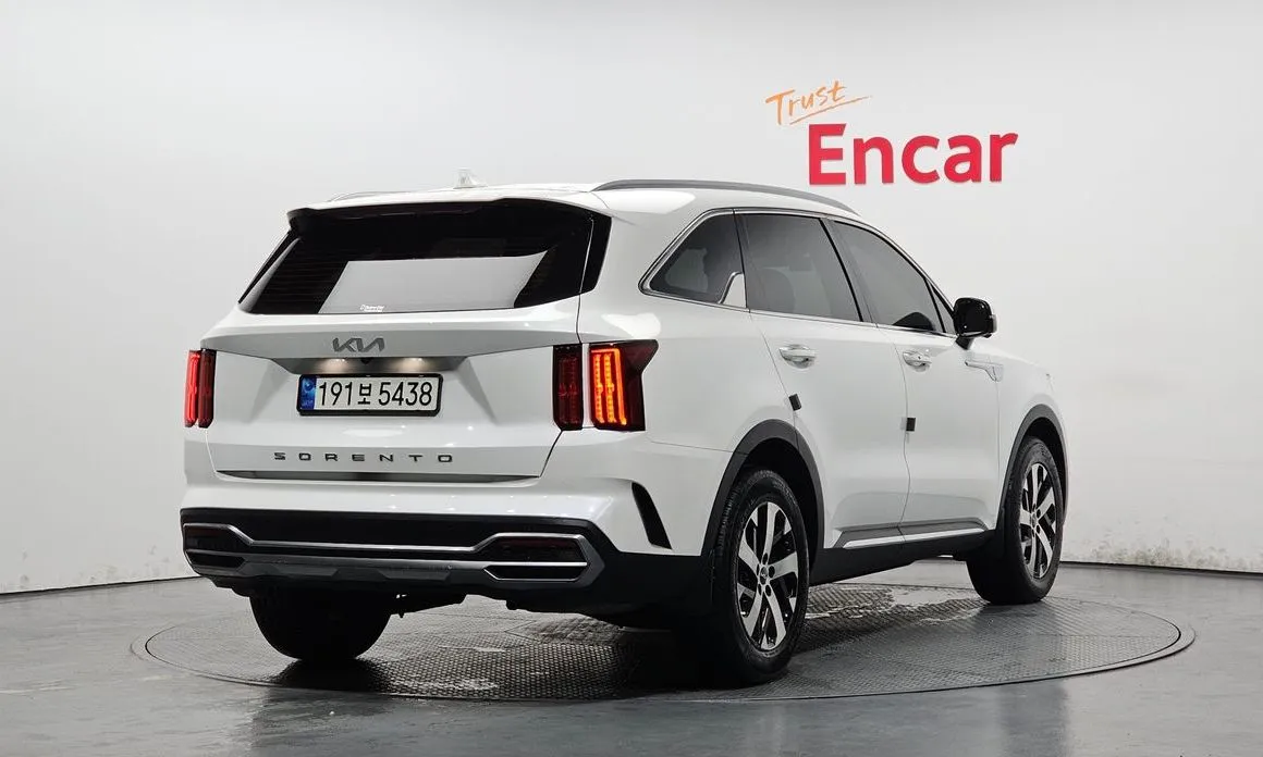 Kia Sorento — фото 9