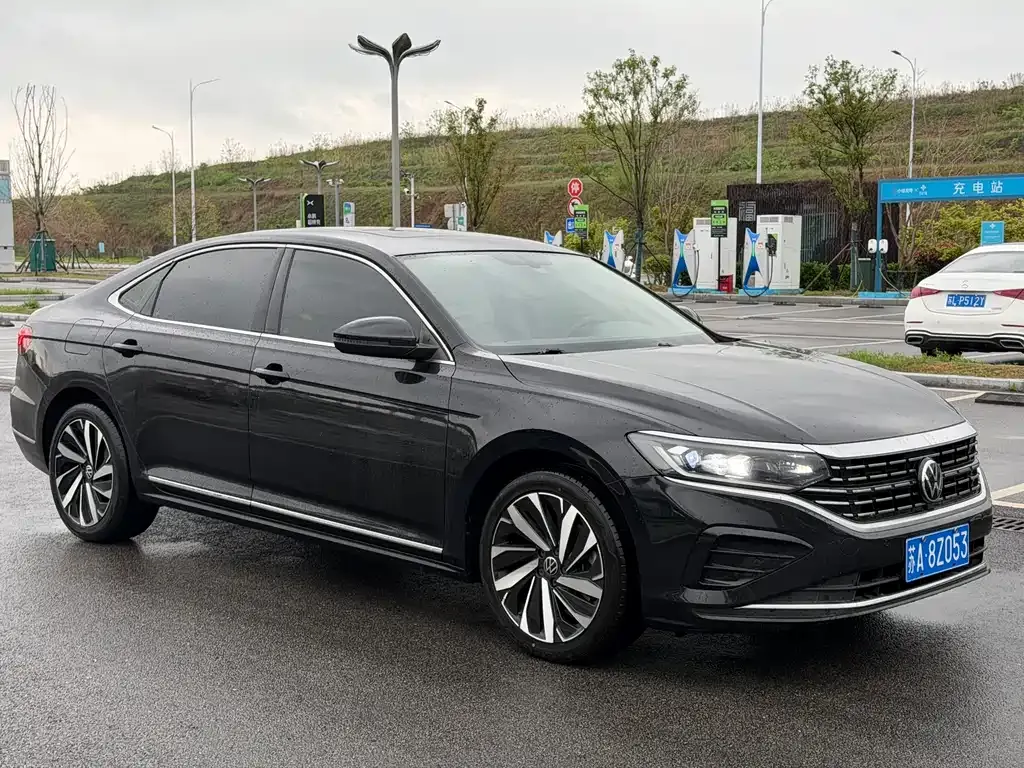 Volkswagen Passat — фото 10