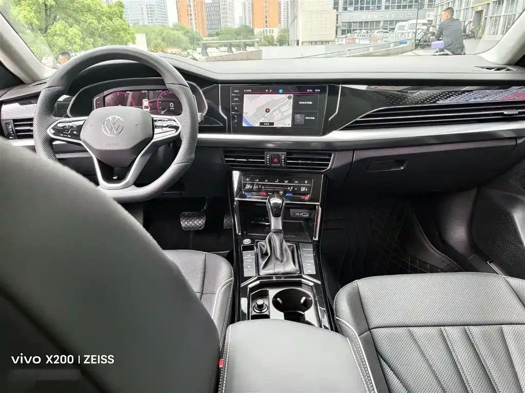 Volkswagen Passat — фото 7