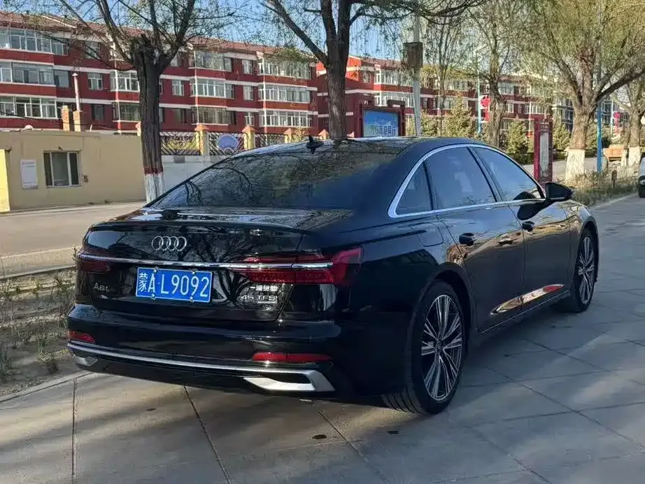 Audi A6L 2023 из CN, фото 3