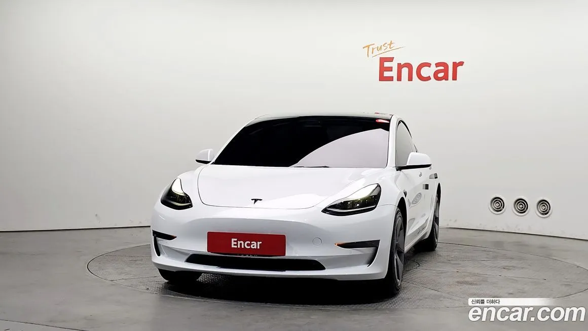 Tesla Model 3 — фото 5