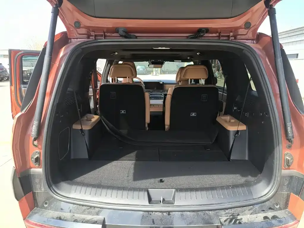 Hyundai Santa Fe 2024 из CN, фото 10