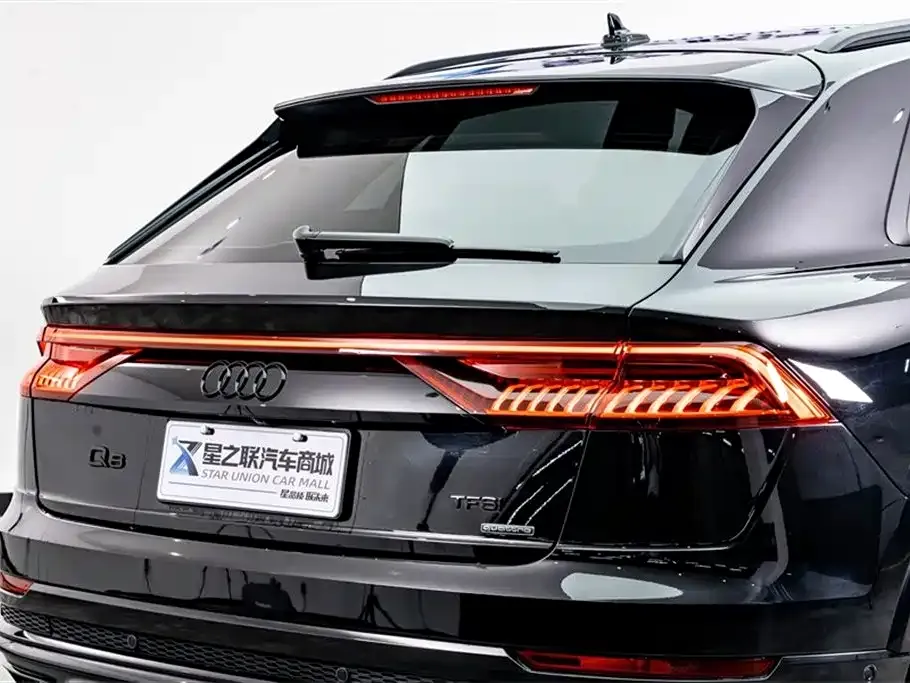 Audi Q8 — фото 6