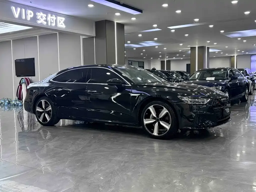 Audi A7L — фото 9