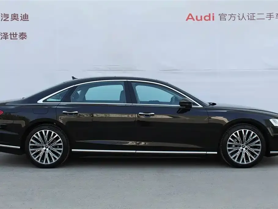 Audi A8 — фото 3