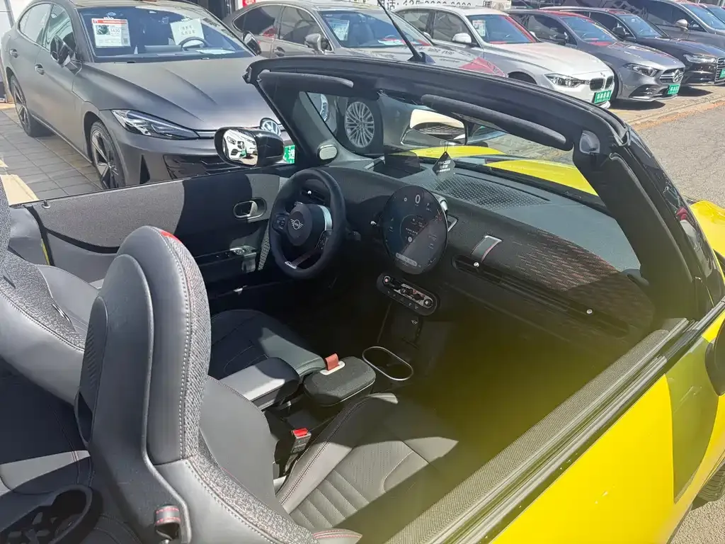 MINI Cooper (3-door) 2025 из CN, фото 4