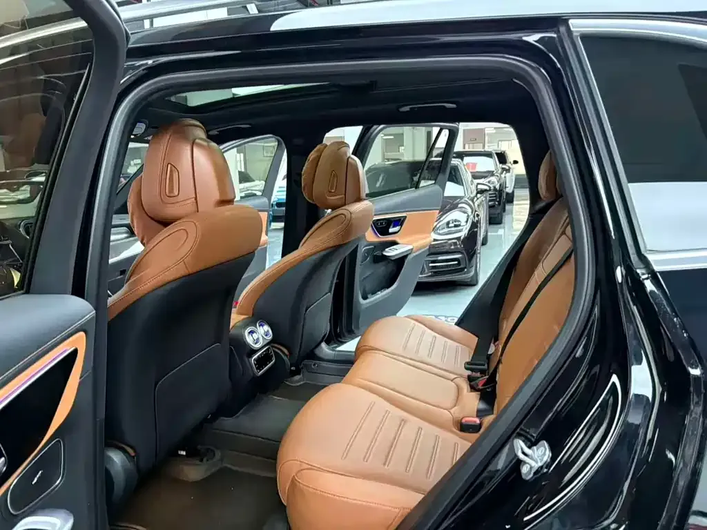 Mercedes-Benz GLC 2024 из CN, фото 3