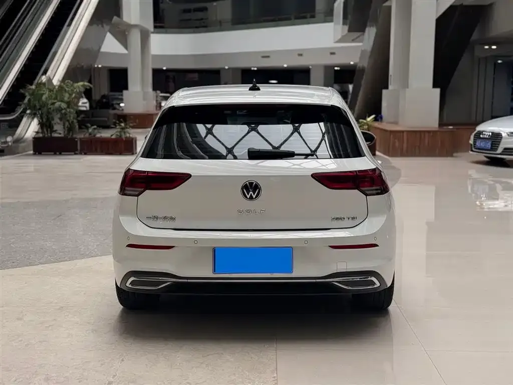 Volkswagen Golf 2022 из CN, фото 6