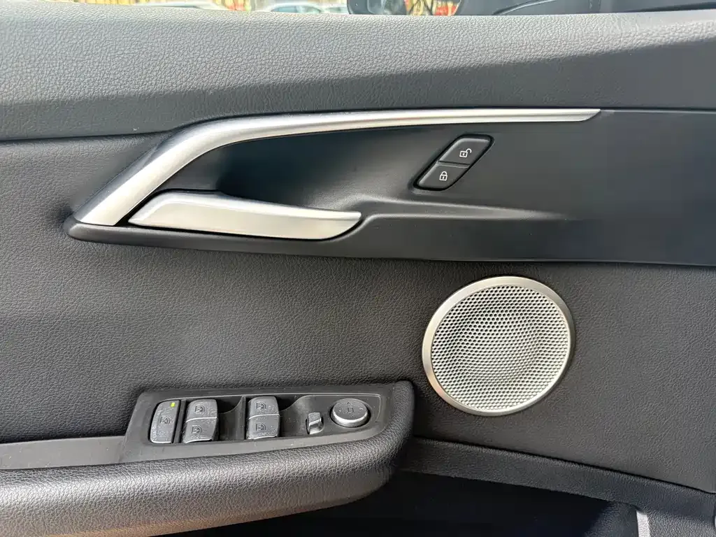 BMW 1 Series 2022 из CN, фото 9