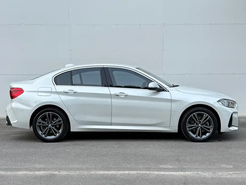 BMW 1 Series 2022 из CN, фото 2