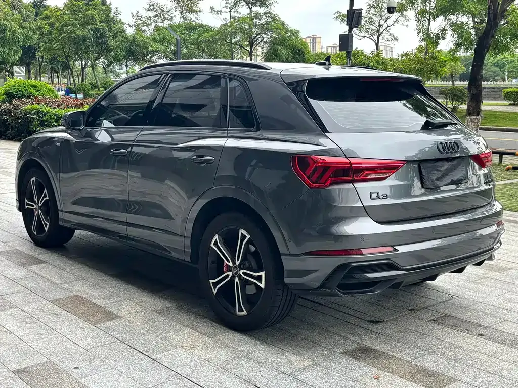 Audi Q3 — фото 8