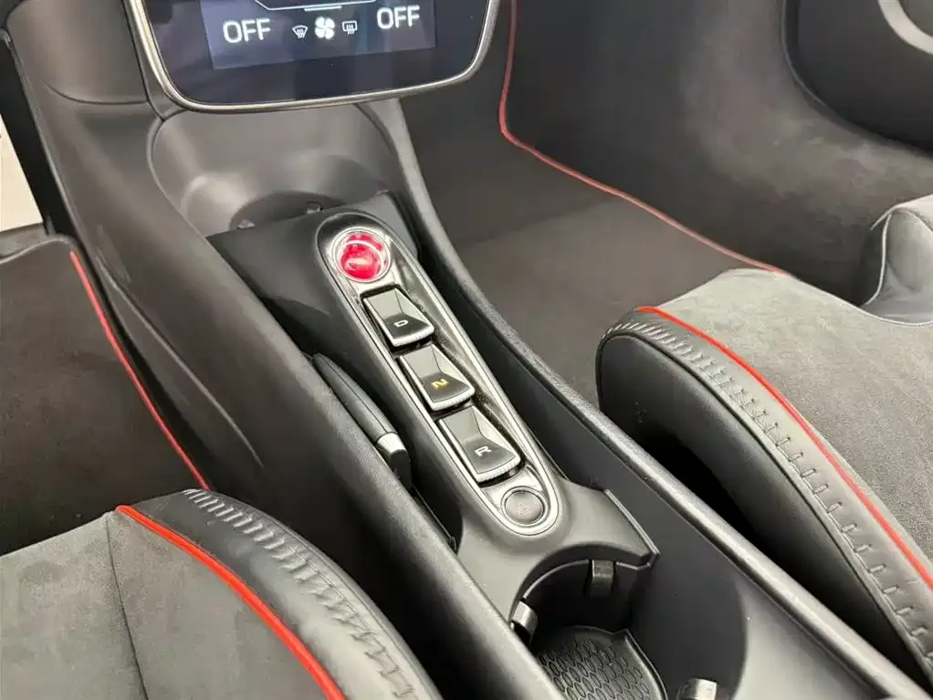 McLaren Artura 2023 из CN, фото 7