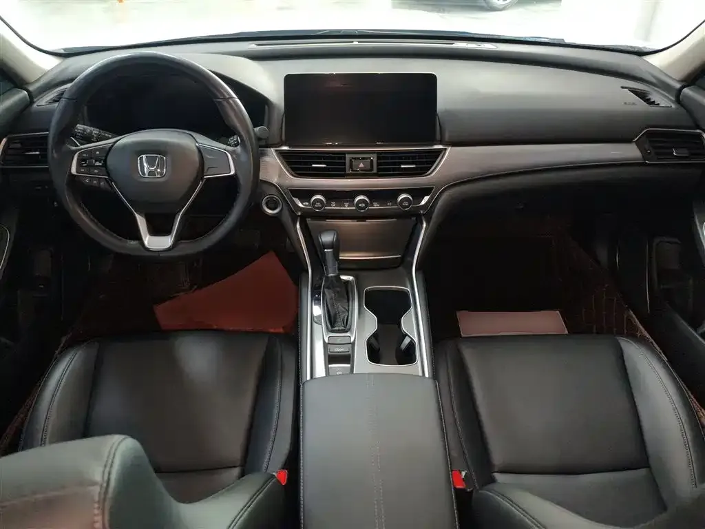 Honda Accord — фото 7