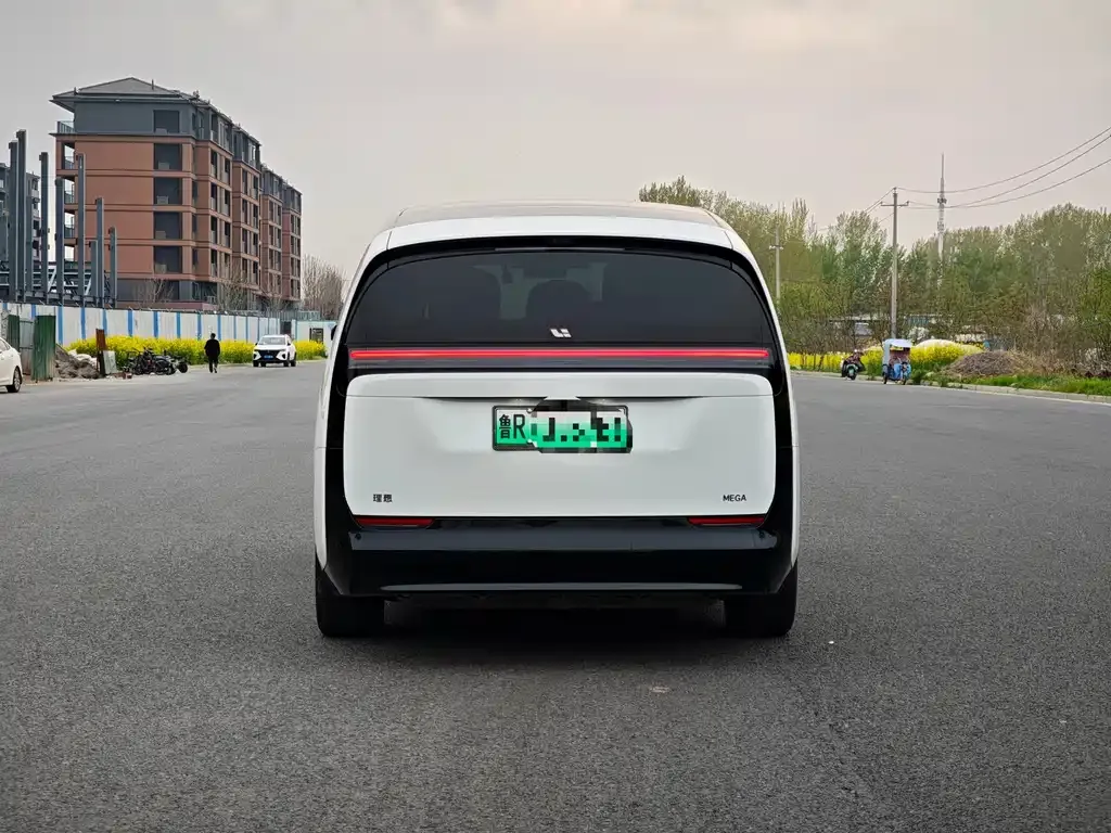 Li Auto MEGA 2024 из CN, фото 4