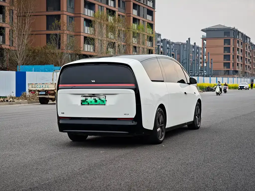 Li Auto MEGA 2024 из CN, фото 8