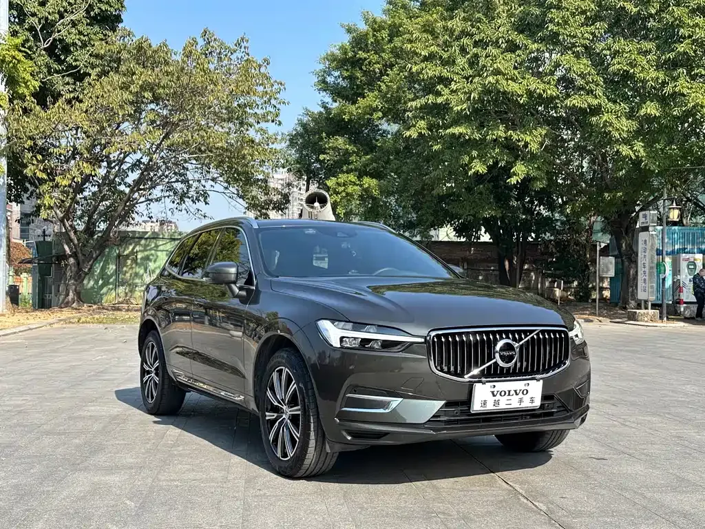 Volvo XC60 — фото 6