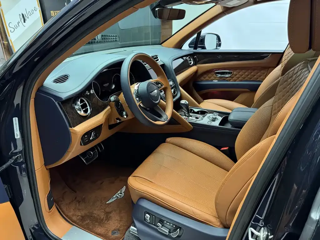 Bentley Bentayga PHEV 2021 из CN, фото 10