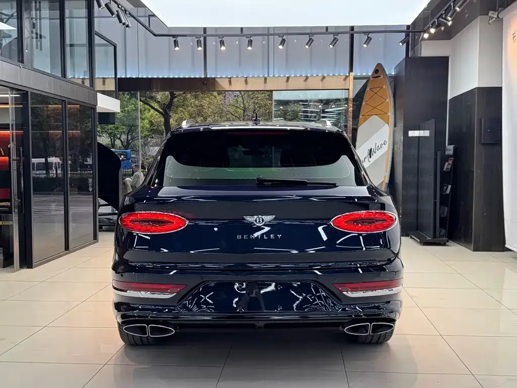 Bentley Bentayga PHEV 2021 из CN, фото 8