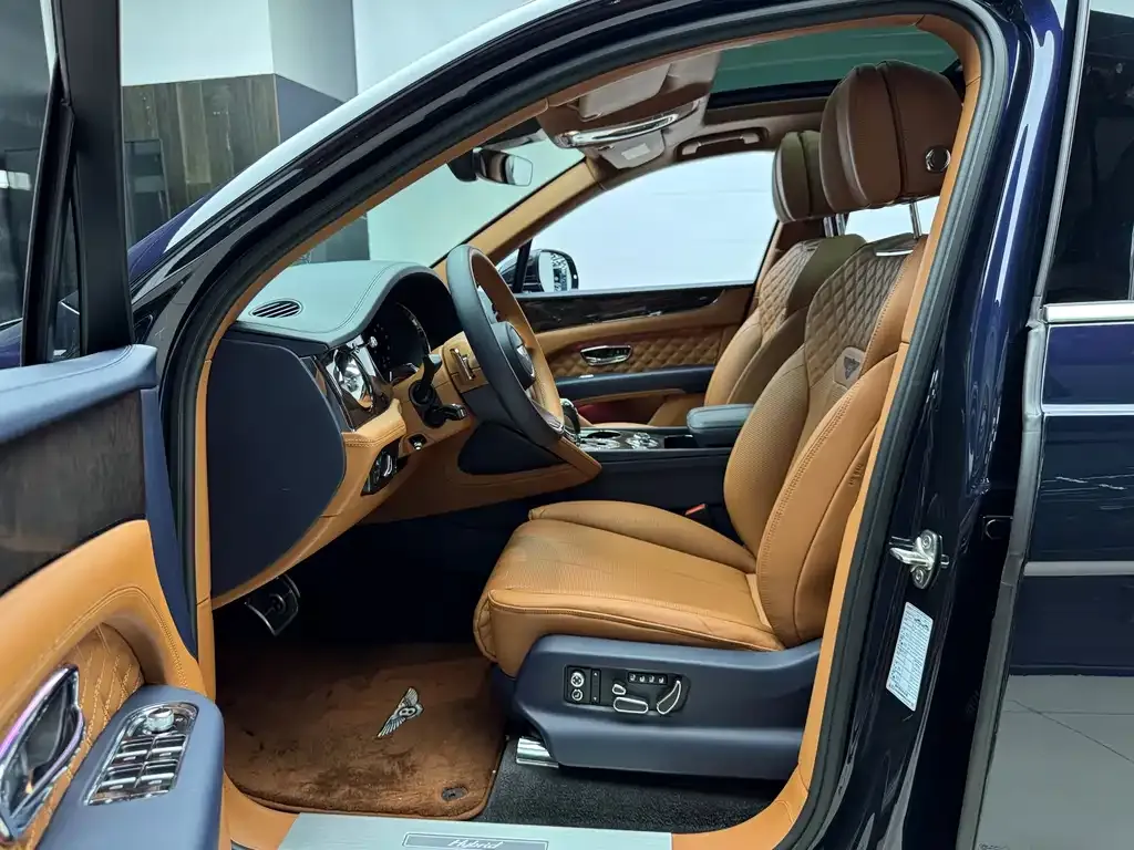 Bentley Bentayga PHEV 2021 из CN, фото 4