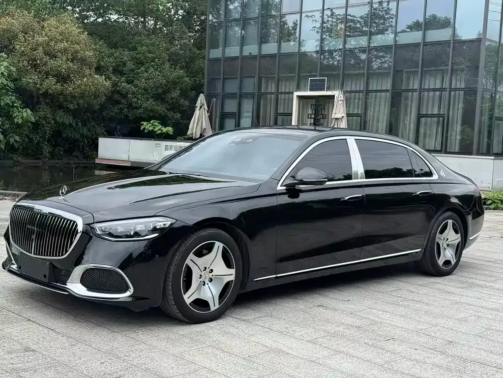 Mercedes-Benz S-Class — фото 1