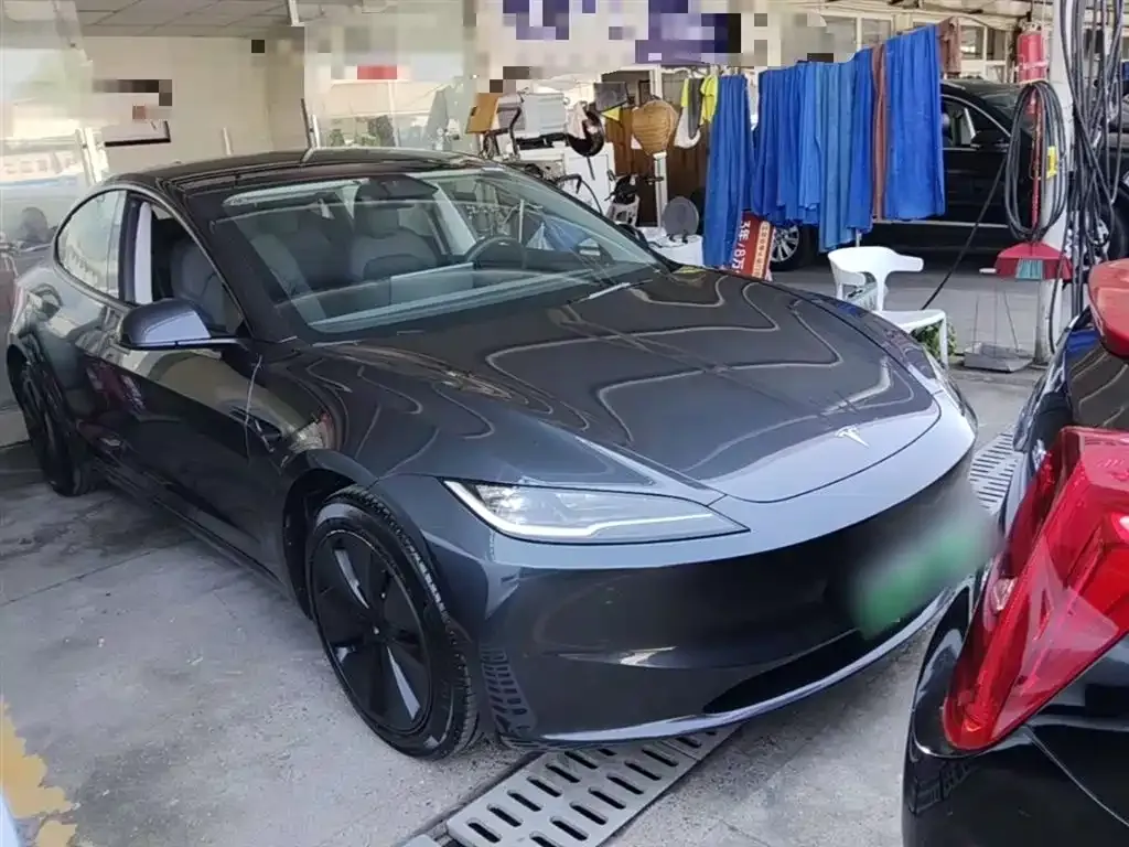 Tesla Model 3 — фото 9