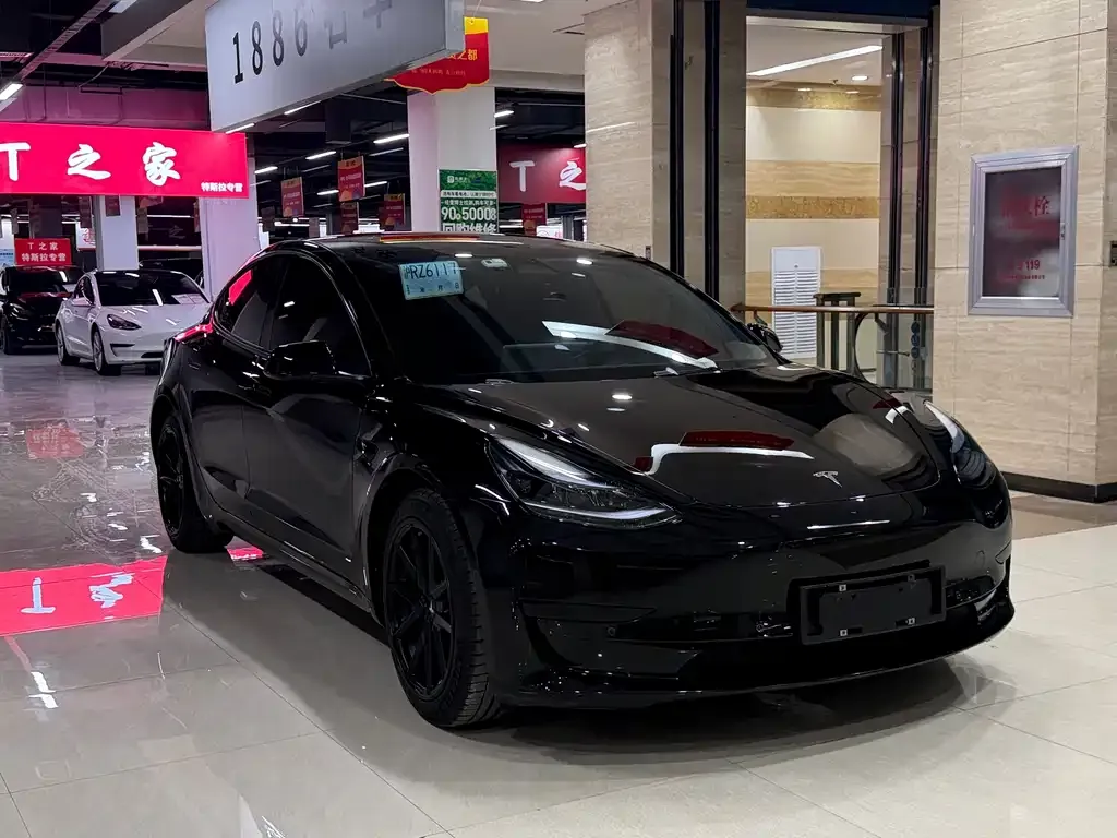 Tesla Model 3 — фото 5
