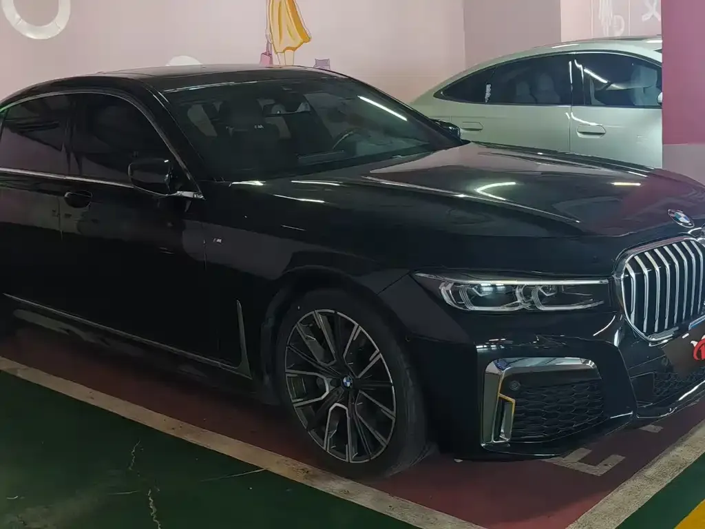 BMW 7 Series 2022 из CN, фото 1