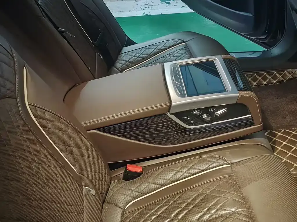 BMW 7 Series 2022 из CN, фото 6