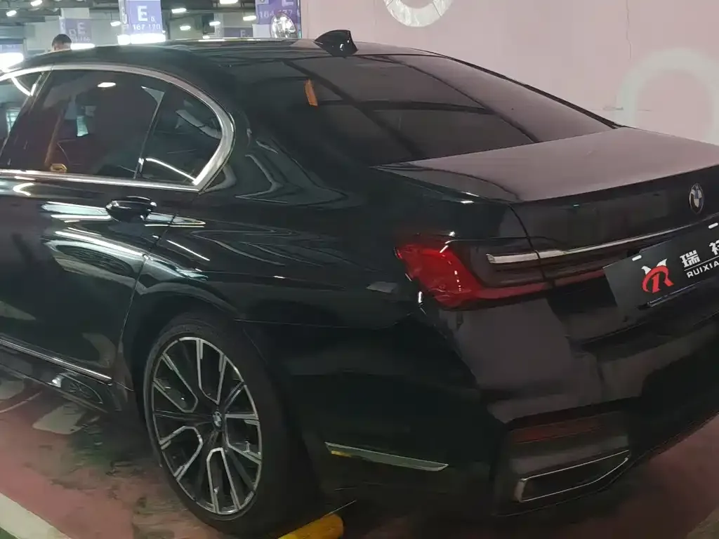 BMW 7 Series 2022 из CN, фото 4