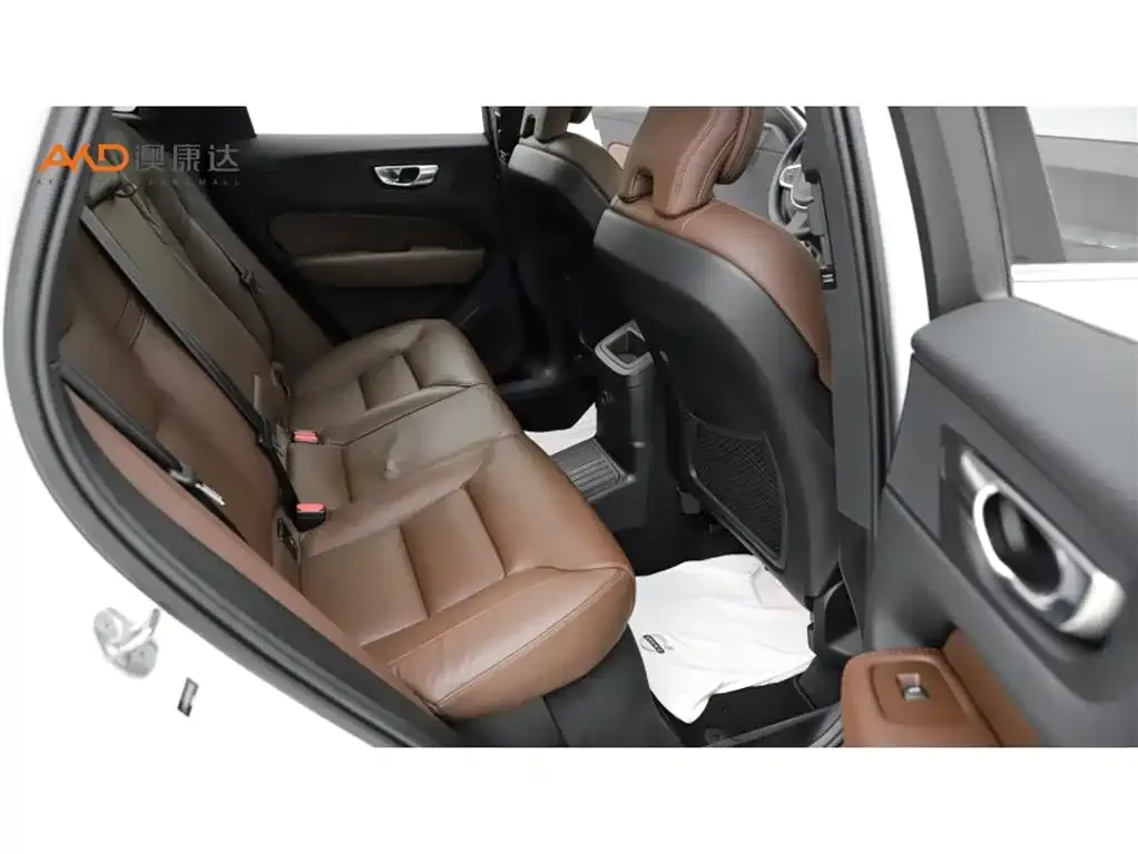 Volvo XC60 PHEV 2024 из CN, фото 7