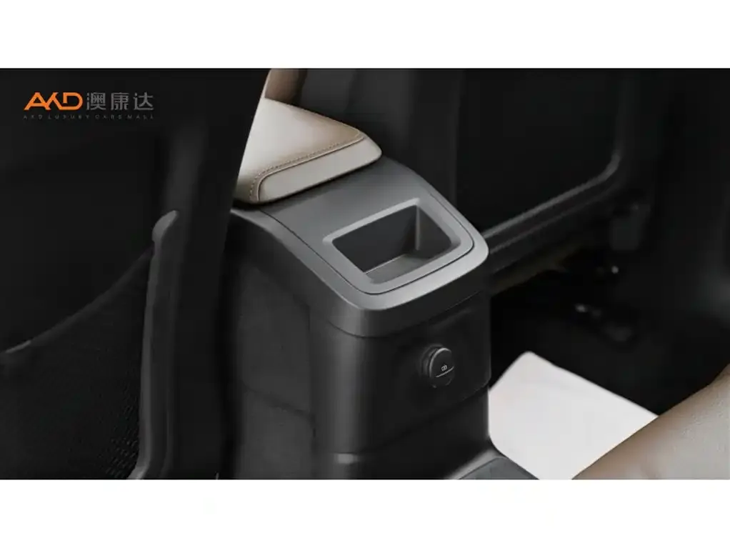 Volvo XC60 PHEV 2024 из CN, фото 8
