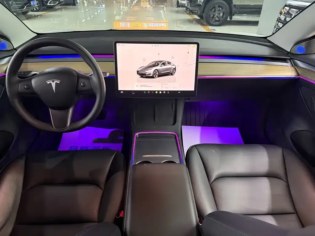 Tesla Model 3 — фото 9