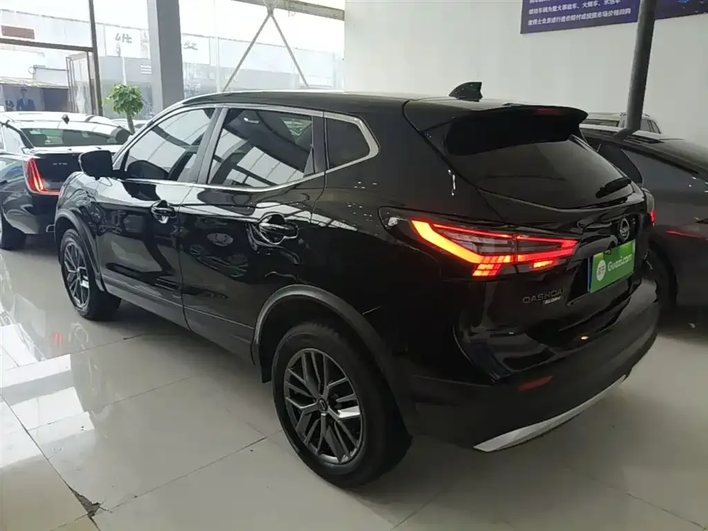 Nissan Qashqai — фото 4