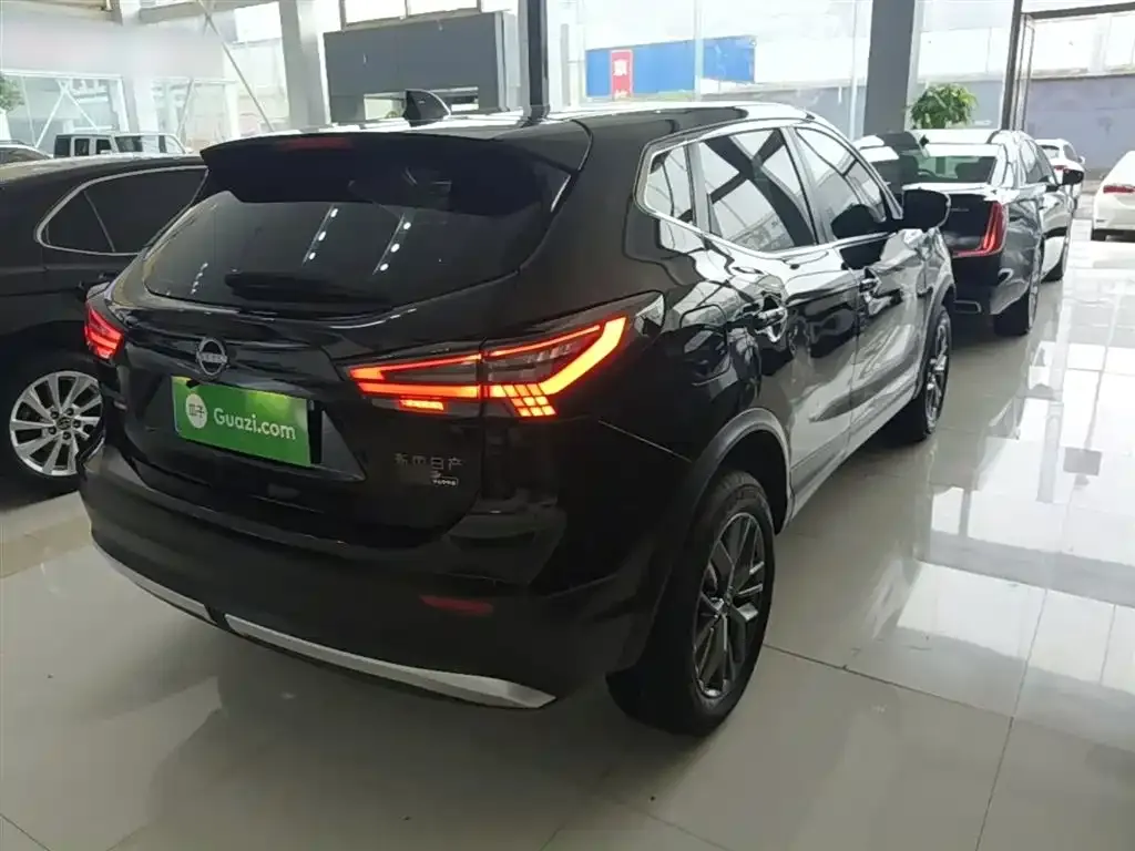 Nissan Qashqai — фото 10