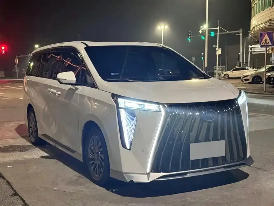 GAC Motor Trumpchi M8 — фото 1