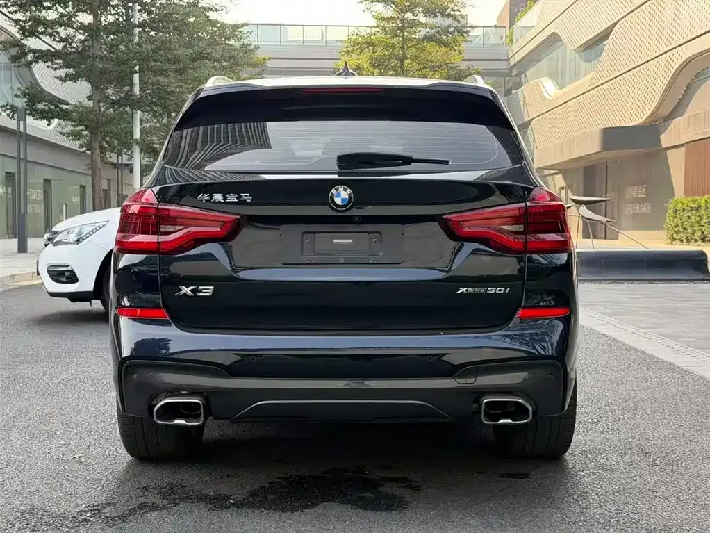 BMW X3 — фото 10