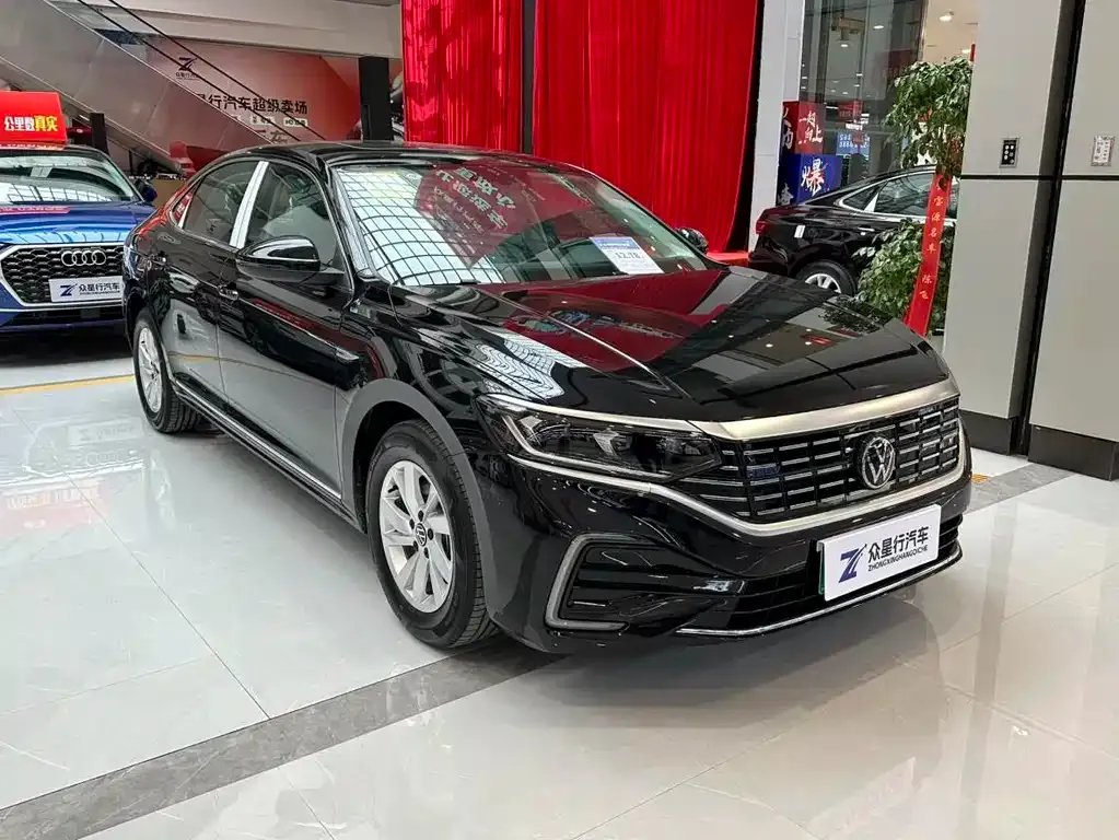 Volkswagen Passat New Energy — фото 3