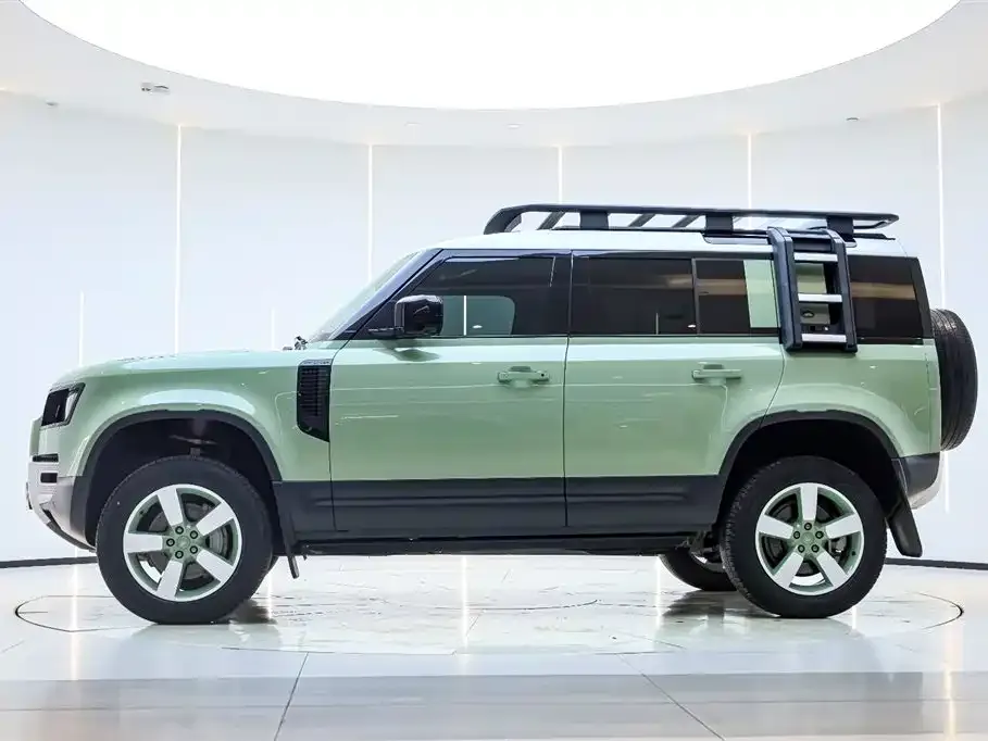 Land Rover Defender — фото 10