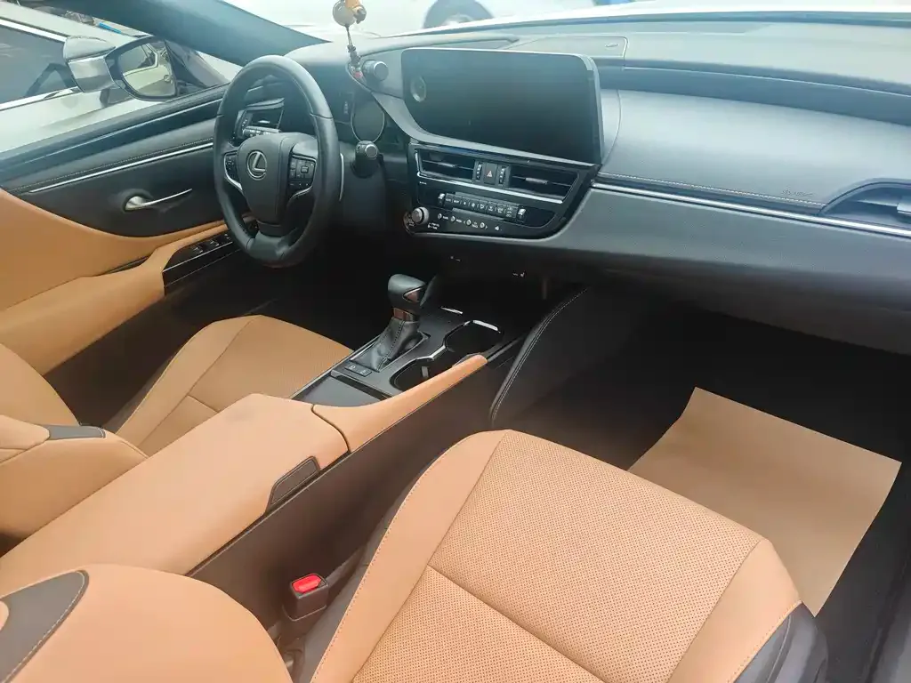 Lexus ES 2023 из CN, фото 5