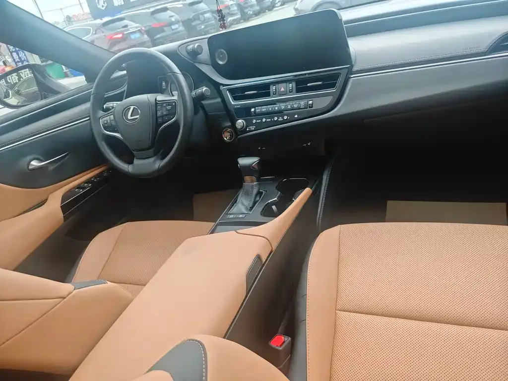 Lexus ES 2023 из CN, фото 9