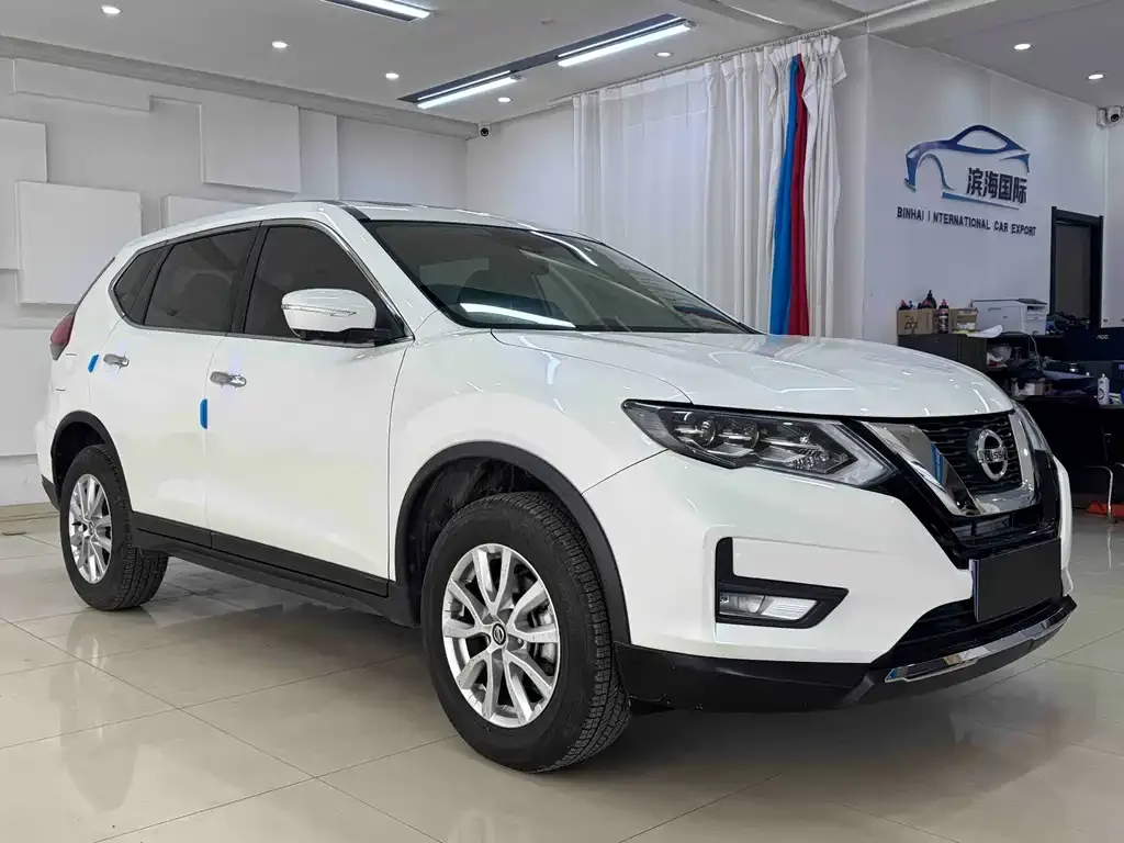 Nissan X-Trail — фото 4