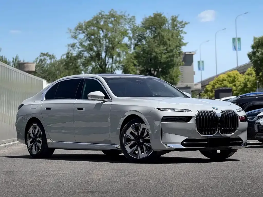 BMW 7 Series 2024 из CN, фото 7