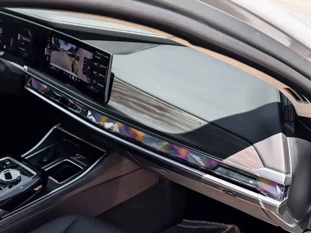 BMW 7 Series 2024 из CN, фото 4