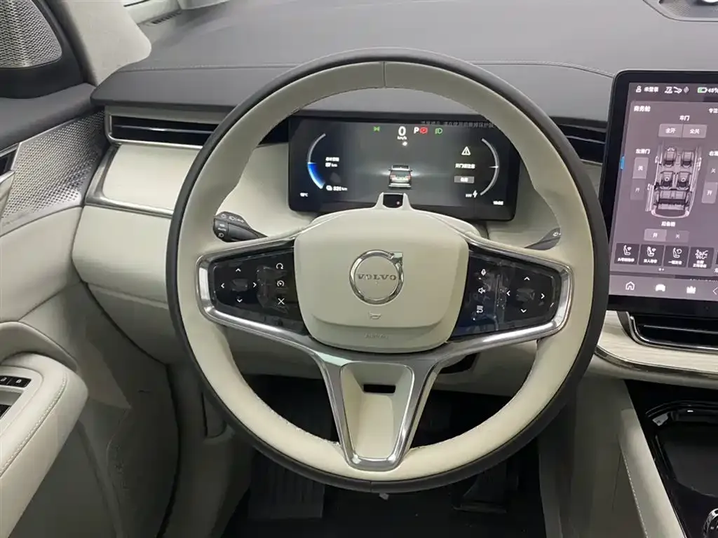 Volvo EM90 2026 из CN, фото 5
