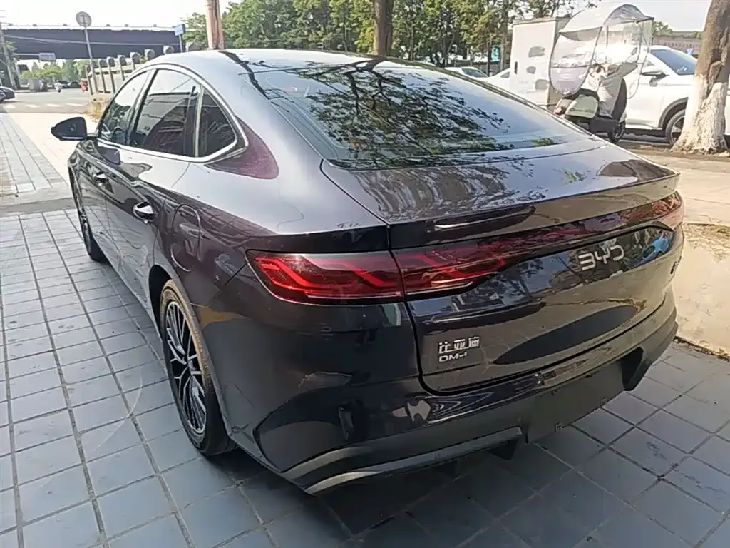 BYD Qin L — фото 8