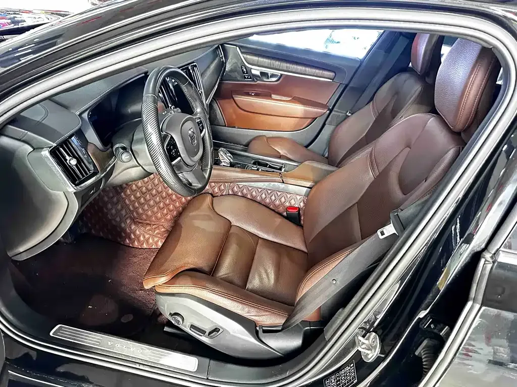 Volvo S90 — фото 4