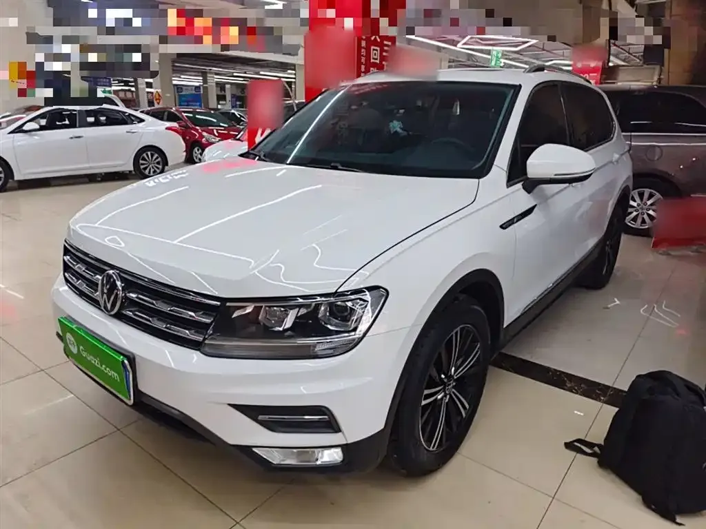 Volkswagen Tiguan L — фото 4